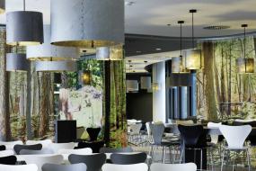 现代办公室风格窗帘效果图