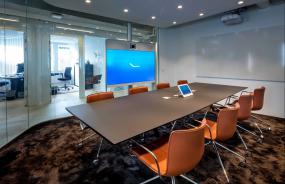 公司简约会议室室内吊顶装修效果图