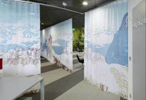 最新高层写字楼办公室窗帘设计图片