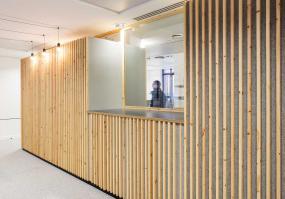 最新现代风格办公室隔断效果图