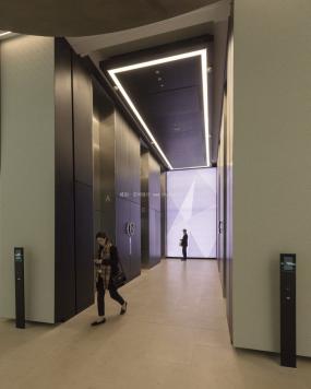 小型办公室过道装修效果图