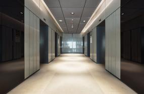 现代办公室过道背景墙效果图赏析