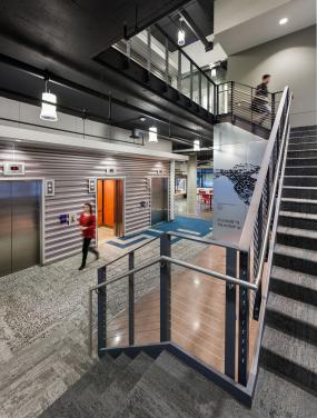 现代办公室过道装修图片大全