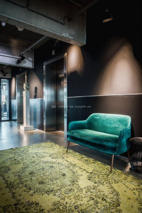 混搭设计风格办公室走道效果图