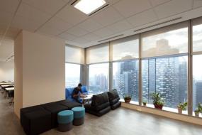 简单办公室窗户装修效果图片