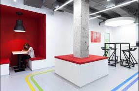 小会议室明亮吊顶装修效果图