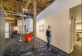 最新现代写字楼会议室吊顶装修效果图片