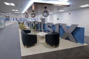 现代风格办公室吊顶装修效果图