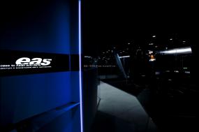 现代办公室吊顶设计装修实景图