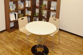 现代80平米大厅办公室桌椅装修效果图