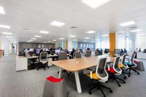 最新会议室室内装修吊顶效果图