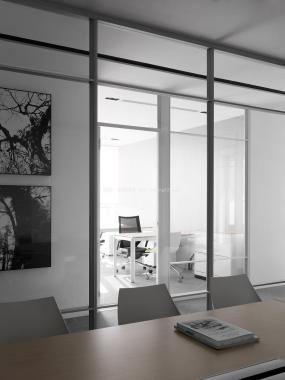 简约办公室室内玻璃隔断设计效果图片欣赏