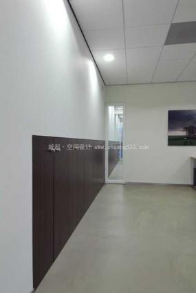 国外大办公室走廊装修效果图
