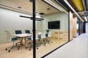 会议室不规则几何形吊顶设计效果图