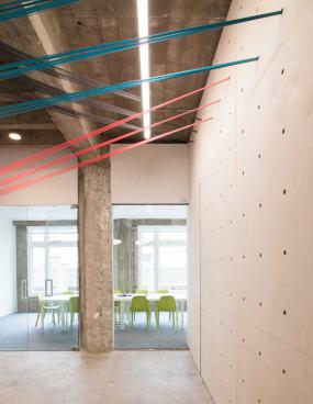 最新会议室室内吊顶装修效果图