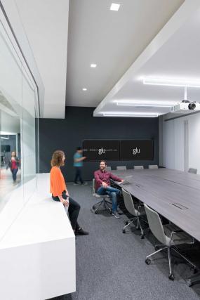 2018简约会议室室内吊顶效果图