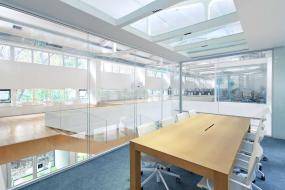 时尚大办公会议室吊顶装修效果图