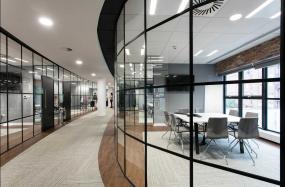 大型会议室室内吊顶效果图