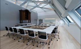 现代大型多功能会议室吸顶灯装修效果图片