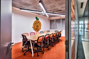 现代公司会议室背景墙设计效果图片