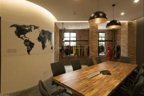 最新小型会议室背景墙效果图