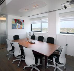 国外办公室会议室背景墙装修效果图片