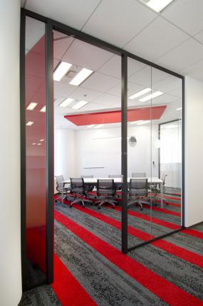 小型会议室布置效果图