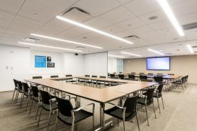 大型会议室布置效果图