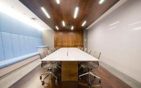 小型会议室布置图片