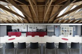 小型写字楼会议室布置图