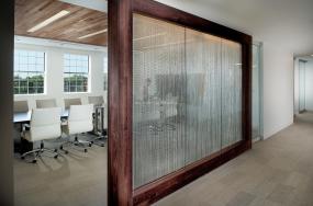 中型会议室布置图