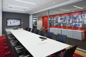 现代风格工装办公会议室效果图