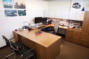 简约时尚办公室老板椅装修风格图片