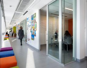 现代风格总经理办公室简单设计效果图片