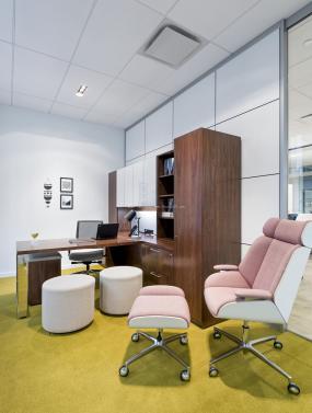 老总办公室落地灯装修效果图