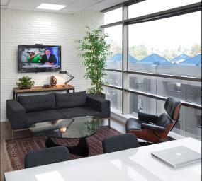 老总办公室真皮沙发摆放装修效果图片