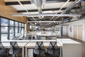 现代办公室室内装饰效果图欣赏