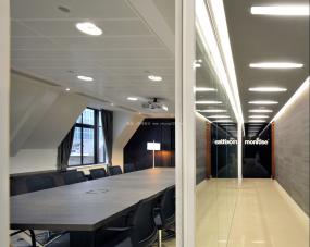 中会议室装修效果图