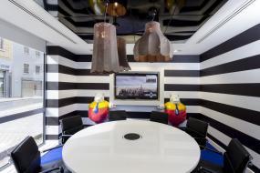 办公空间会议室设计图片