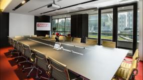 公司大型会议室工装效果图