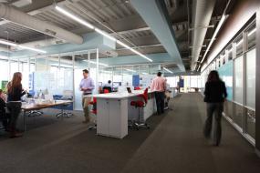 时尚简约风格办公室门面装修图