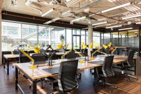 现代大型企业办公室装修效果图赏析