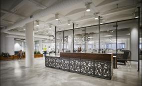 现代风格办公室装修顶面效果图片