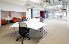 简单专业办公室装修图