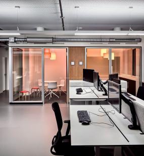 企业办公室会客厅装修效果图