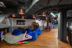 普通办公室装修实木地板贴图效果