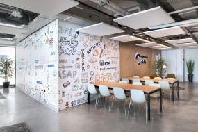 现代混搭小户型挑高办公室