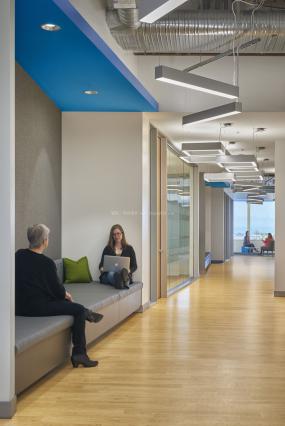 办公室简约室内装修设计图片欣赏