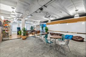 现代办公室装修室内效果图