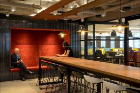 300平米办公室装修效果图